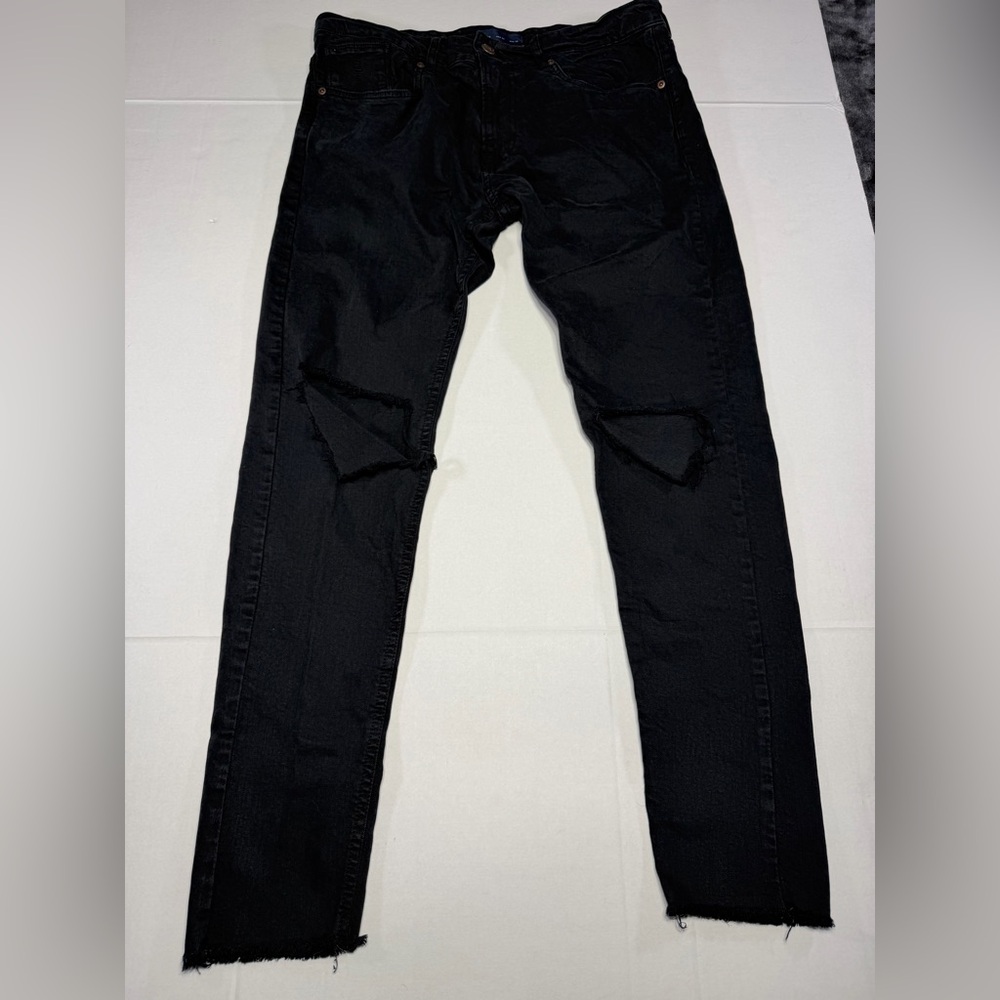 ZMDC Women’s Black Distressed Jeans
